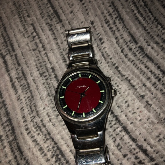 Fossil Watch with Red Face - Picture 4 of 8